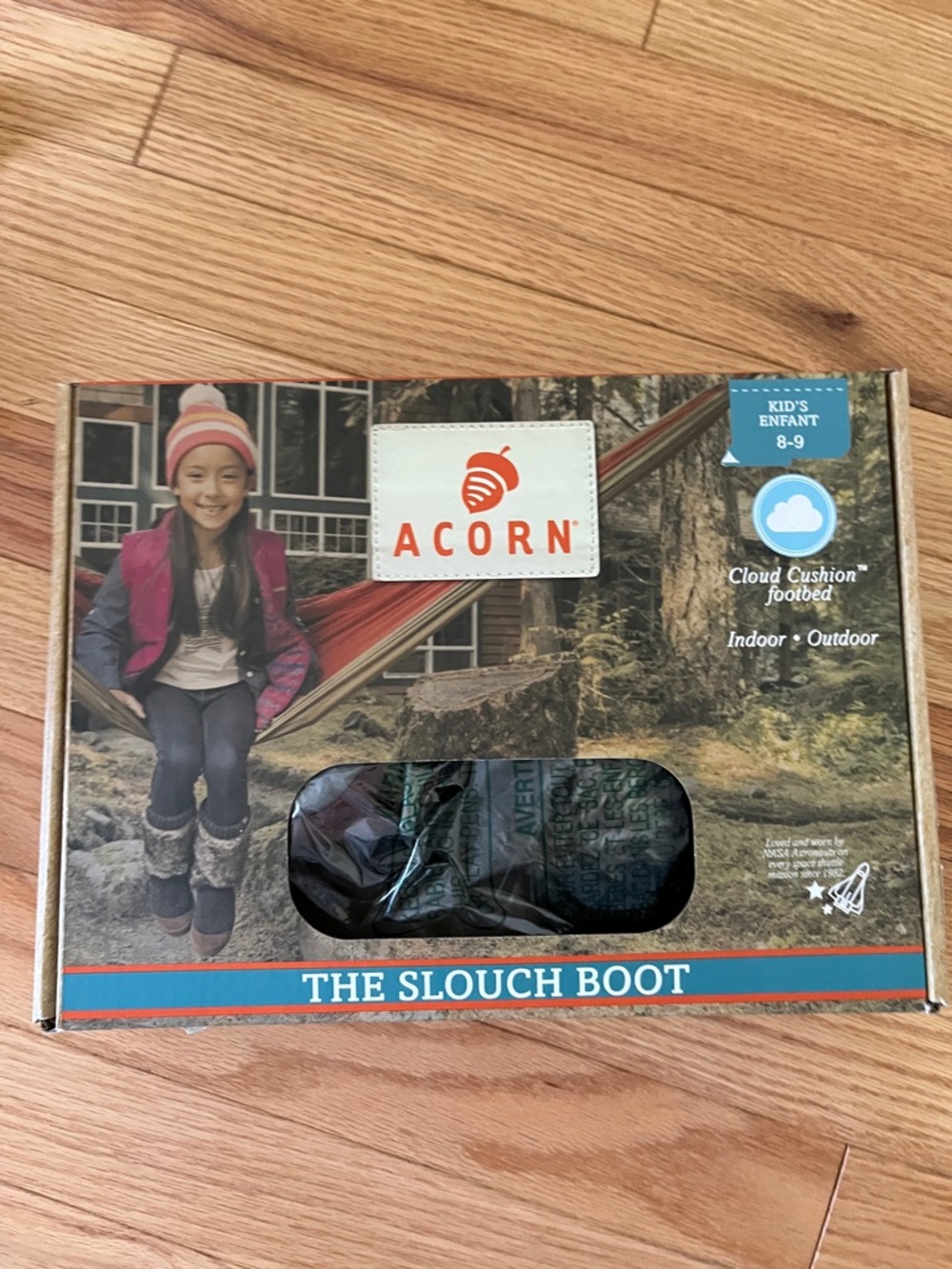 NWT | Acorn | Kids Slouch Boot | Kids Enfant 8-9 Unisex
